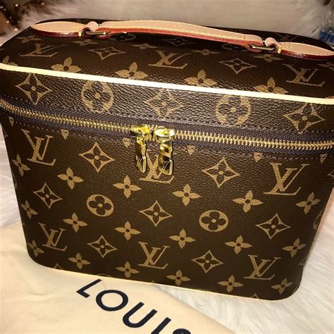 louis vuitton makeup bag cheap|louis vuitton makeup bag selfridges.